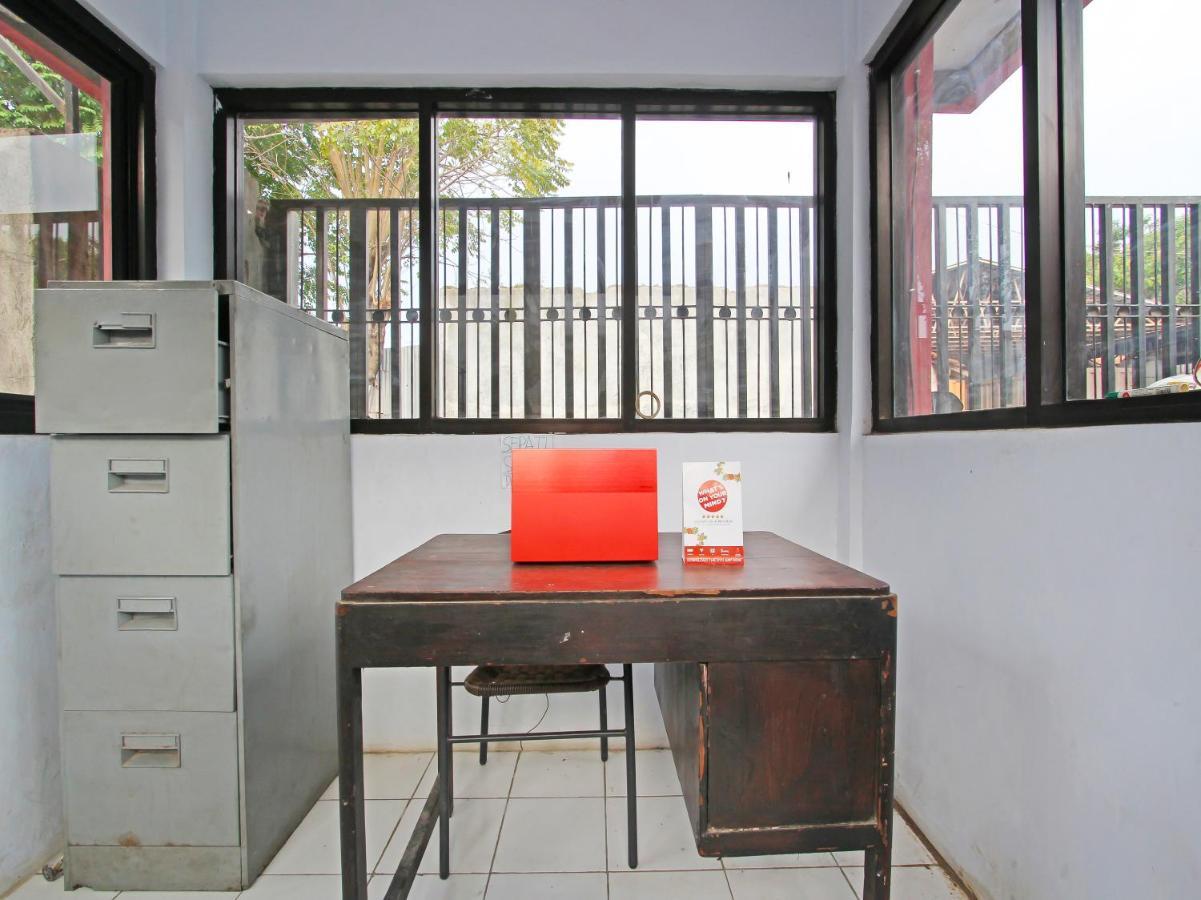 Oyo 91476 Srikaya Hotel 3 Pekalongan Extérieur photo