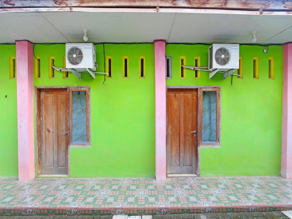 Oyo 91476 Srikaya Hotel 3 Pekalongan Extérieur photo